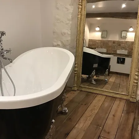 Mymoustiers 펜션 무스티에생마리