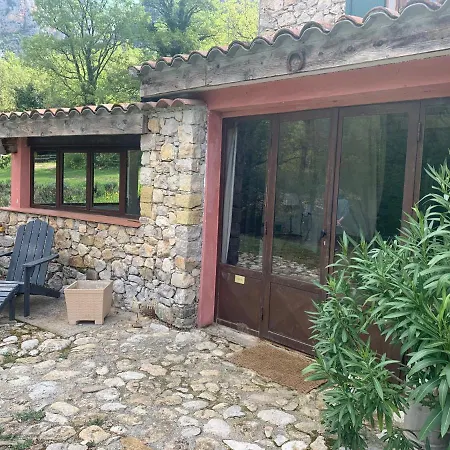Holiday home Mymoustiers